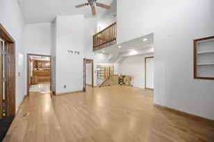 8031 Tierneys Woods Curv, Bloomington, MN 55438 - Photo 13