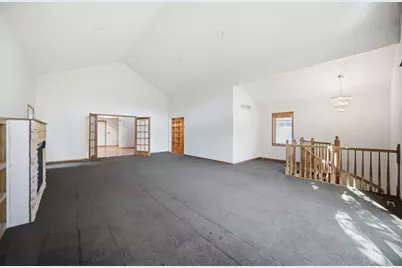 8031 Tierneys Woods Curve, Bloomington, MN 55438 - Photo 17