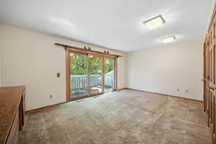 8031 Tierneys Woods Curv, Bloomington, MN 55438 - Photo 25