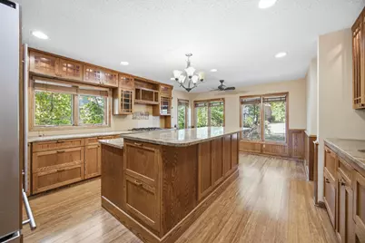 8031 Tierneys Woods Curve, Bloomington, MN 55438 - Photo 3