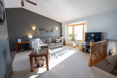 210 8th Avenue NW, Plainview, MN 55964 - Photo 9