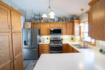 210 8th Avenue NW, Plainview, MN 55964 - Photo 3