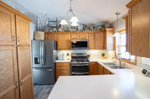 210 8th Ave NW, Plainview, MN 55964 - Photo 3