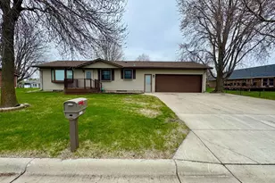 1112 10th St, Gaylord, MN 55334 - Photo 1