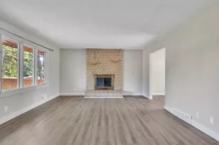 5827 Winnetka Ave N, New Hope, MN 55428 - Photo 7