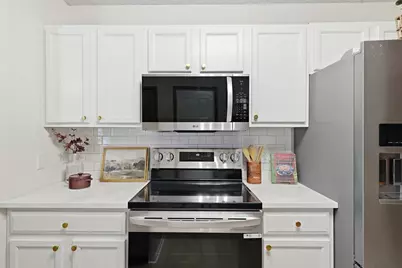 2037 Gresham Avenue N, Oakdale, MN 55128 - Photo 15