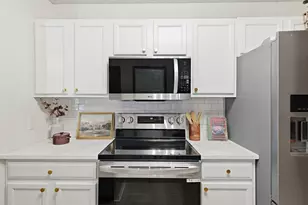 2037 Gresham Ave N, Oakdale, MN 55128 - Photo 15