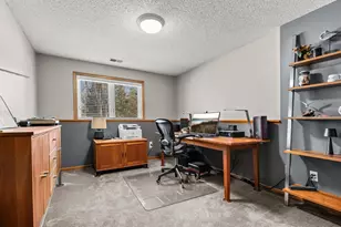 8699 Mary Jane Cir, Chanhassen, MN 55317 - Photo 33