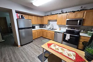 915 Seventh St, Jordan, MN 55352 - Photo 5