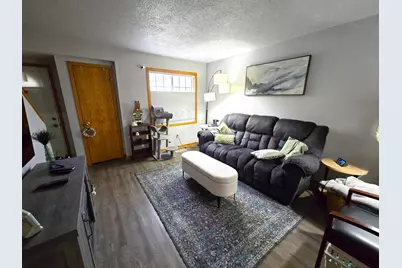 915 7th Street #8, Jordan, MN 55352 - Photo 3