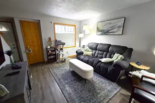 915 Seventh St, Jordan, MN 55352 - Photo 3