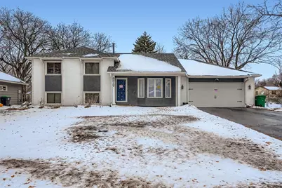 8317 Rhode Island Drive N, Brooklyn Park, MN 55445 - Photo 3