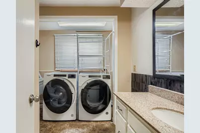 8317 Rhode Island Drive N, Brooklyn Park, MN 55445 - Photo 27