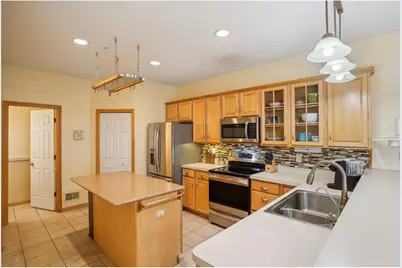 13750 54th Avenue N #106, Plymouth, MN 55446 - Photo 7