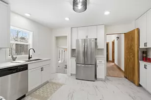 518 W 32nd St, Minneapolis, MN 55408 - Photo 13