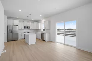 20342 Gadget Cir, Lakeville, MN 55044 - Photo 5