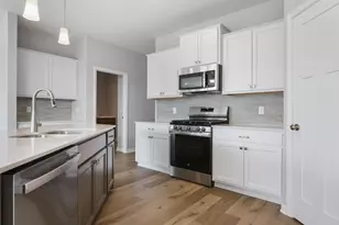 1819 Arrowhead St, Shakopee, MN 55379 - Photo 7