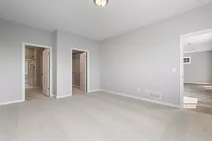 1819 Arrowhead St, Shakopee, MN 55379 - Photo 19