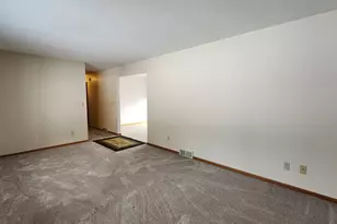 135 Grove St N, Cannon Falls, MN 55009 - Photo 5