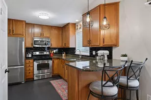 6514 Regency Ln, Eden Prairie, MN 55344 - Photo 13