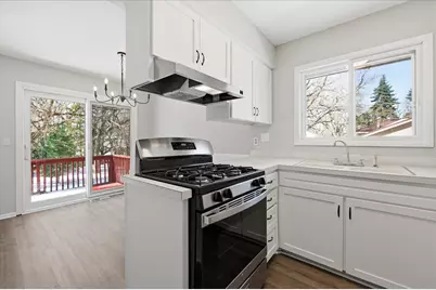 10664 Hollywood Boulevard NW, Coon Rapids, MN 55433 - Photo 9