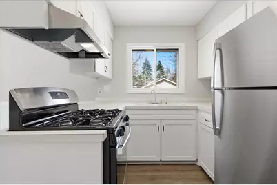 10664 Hollywood Boulevard NW, Coon Rapids, MN 55433 - Photo 11