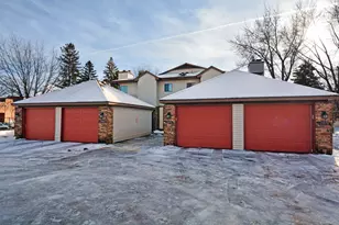 2076 Pathways Dr, Saint Paul, MN 55119 - Photo 21