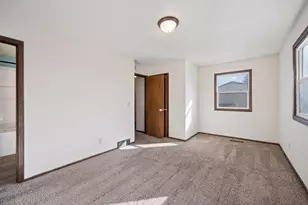 919 Ridge Dr SE, Saint Michael, MN 55376 - Photo 13