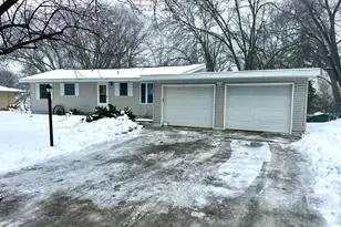 1562 Circle Ln, Burnsville, MN 55337 - Photo 1