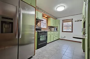 1836 Bush Ave E, Saint Paul, MN 55119 - Photo 7