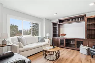 298 70th St N, Mahtomedi, MN 55115 - Photo 5