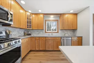 298 70th St N, Mahtomedi, MN 55115 - Photo 19