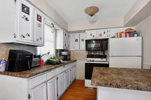 585 Cottage Ave W, Saint Paul, MN 55117 - Photo 9