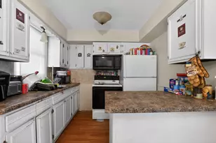 585 Cottage Ave W, Saint Paul, MN 55117 - Photo 11