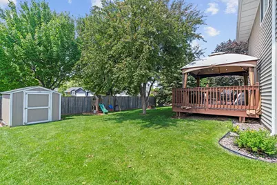 5695 Yucca Lane N, Plymouth, MN 55446 - Photo 23