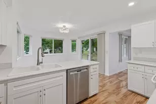 12824 Eagle Ridge Dr, Burnsville, MN 55337 - Photo 11