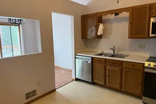 565 Skillman Ave E, Maplewood, MN 55117 - Photo 3