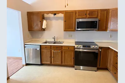 565 Skillman Avenue E, Maplewood, MN 55117 - Photo 5