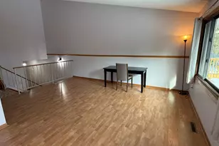 565 Skillman Ave E, Maplewood, MN 55117 - Photo 9