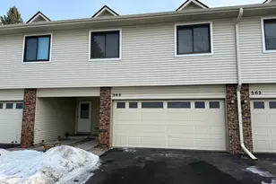 565 Skillman Ave E, Maplewood, MN 55117 - Photo 1