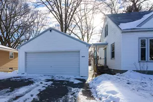 2656 Hillview Rd, Mounds View, MN 55112 - Photo 23