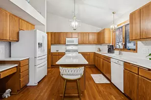 13526 Daisy Ct, Rosemount, MN 55068 - Photo 5