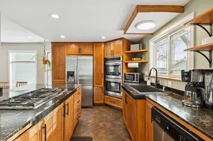 536 Michigan St, Saint Paul, MN 55102 - Photo 5