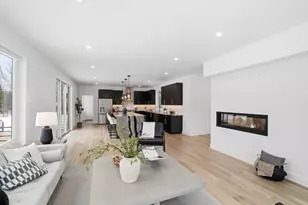 9597 Sandra Ln, Minnetonka, MN 55305 - Photo 23