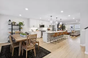 657 Village Dr, New Brighton, MN 55112 - Photo 9