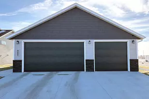 2992 74th Avenue S, Fargo, ND 58104 - Photo 3