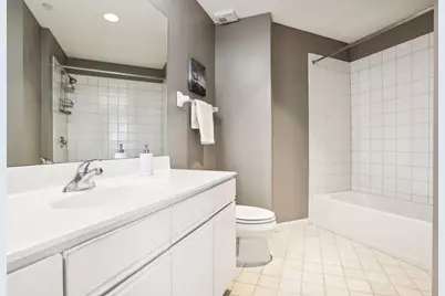 500 E Grant Street #1102, Minneapolis, MN 55404 - Photo 23
