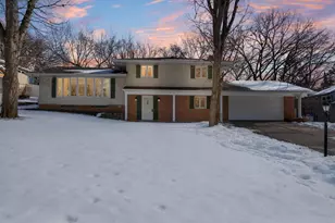 3080 Oxford St N, Roseville, MN 55113 - Photo 1