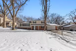 3080 Oxford St N, Roseville, MN 55113 - Photo 3