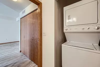 820 Emerald Street #402, Saint Paul, MN 55114 - Photo 17